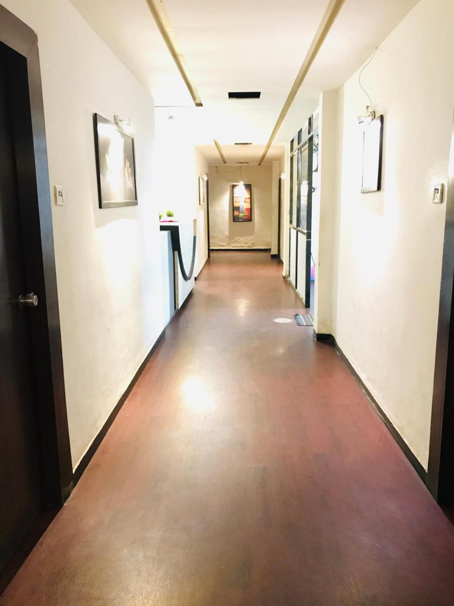 Liva Rooms Nashik Buitenkant foto