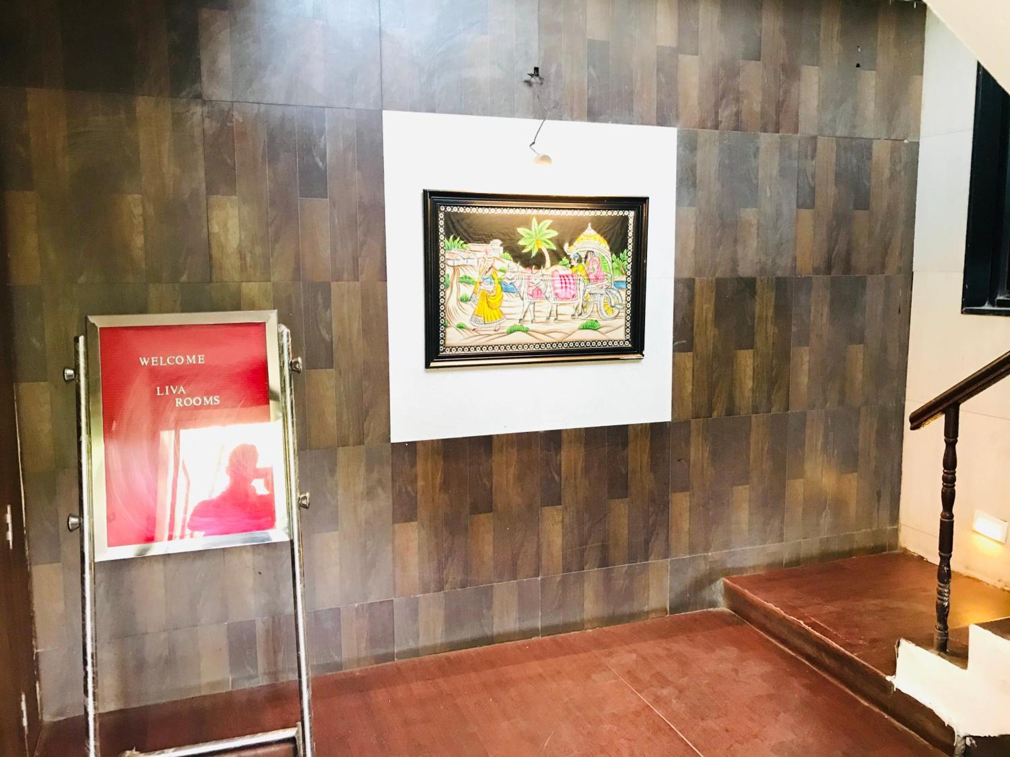 Liva Rooms Nashik Buitenkant foto